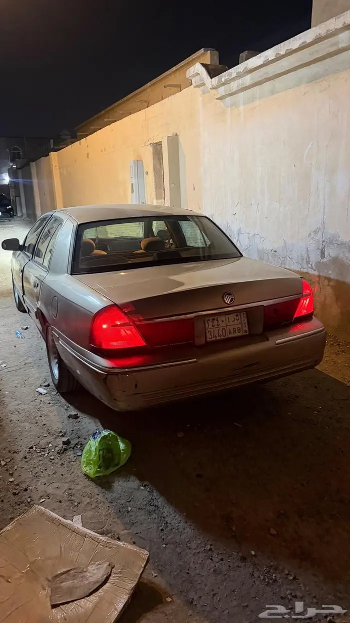 فوردماركيز2002 4