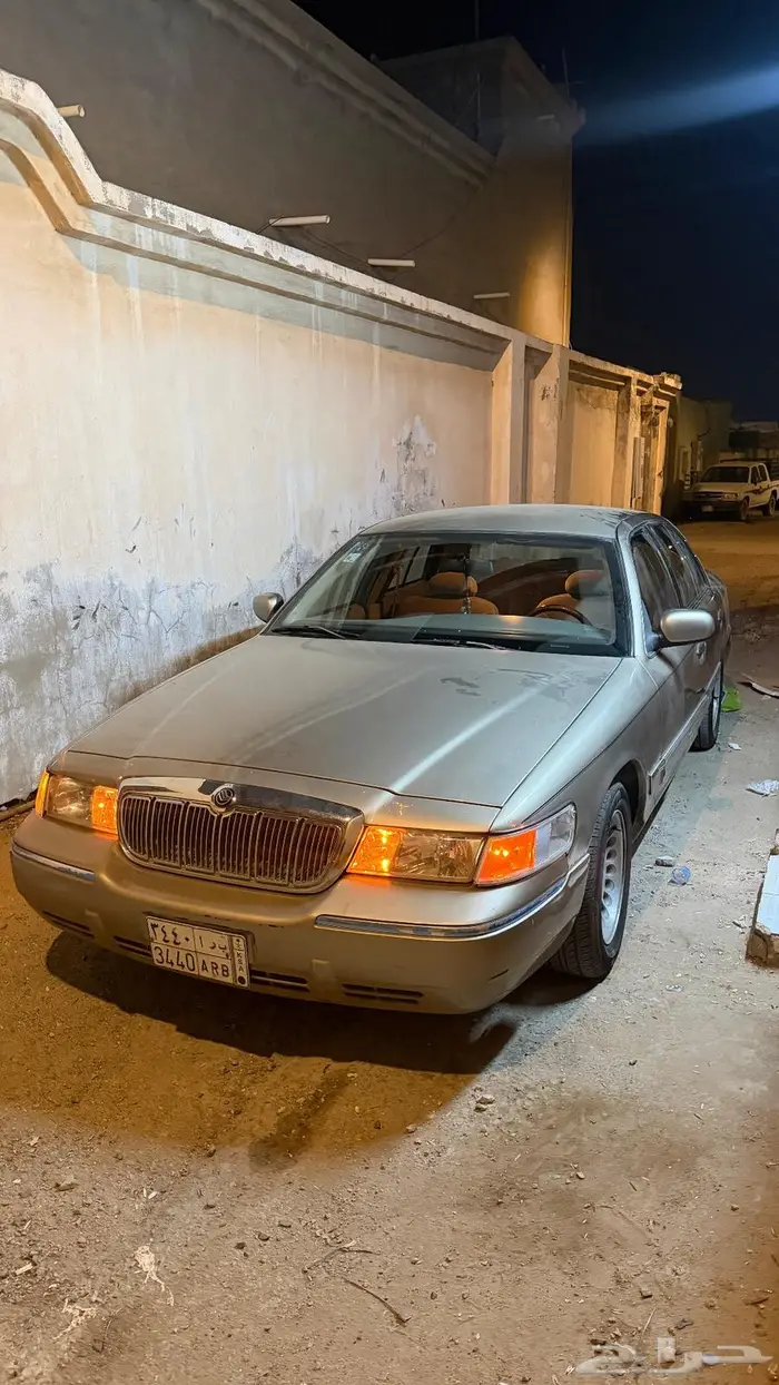 فوردماركيز2002 6