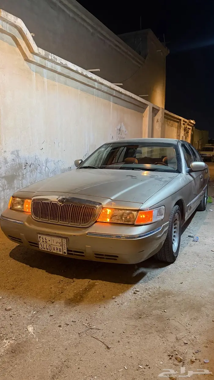 فوردماركيز2002 1