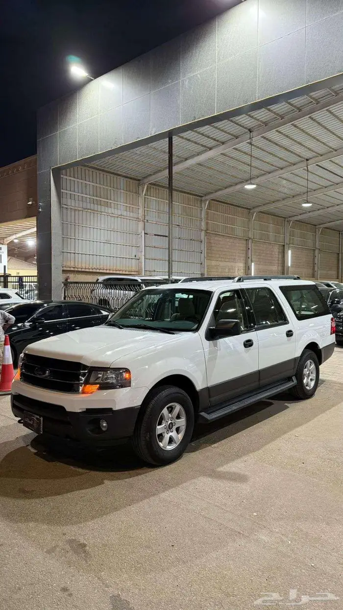 فورد اكسبديشن 2016 دبل عداد 125000فقط XL 1