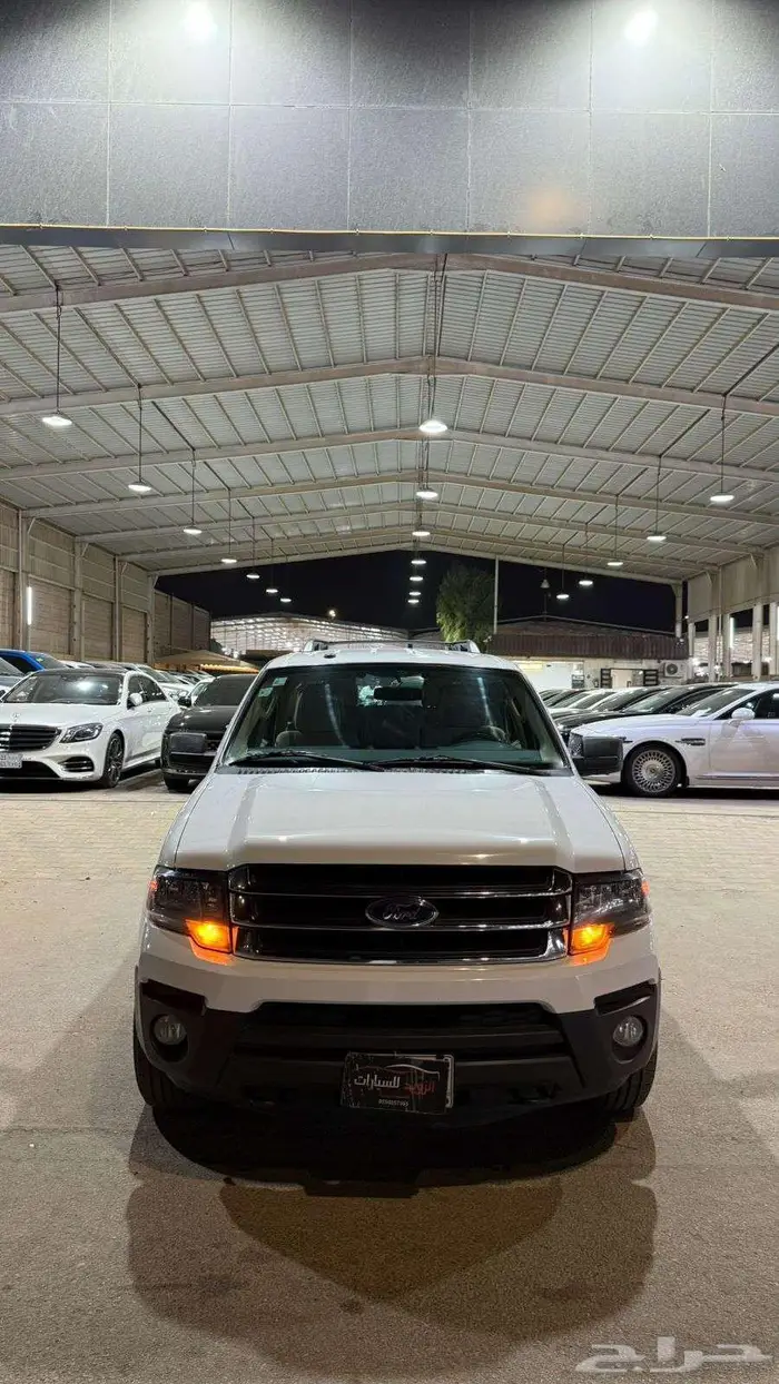 فورد اكسبديشن 2016 دبل عداد 125000فقط XL 2