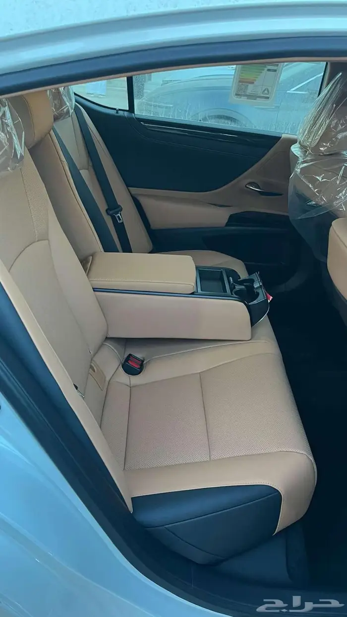لكزس ES250 AA بنزين 2025 - كاش و أقساط 32