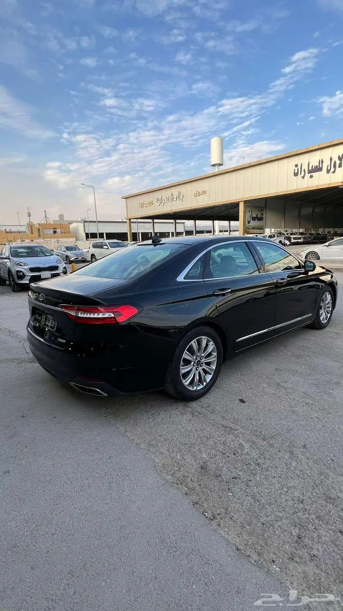 فورد تورس موديل 2021 - معرض خلف للسيارات 5