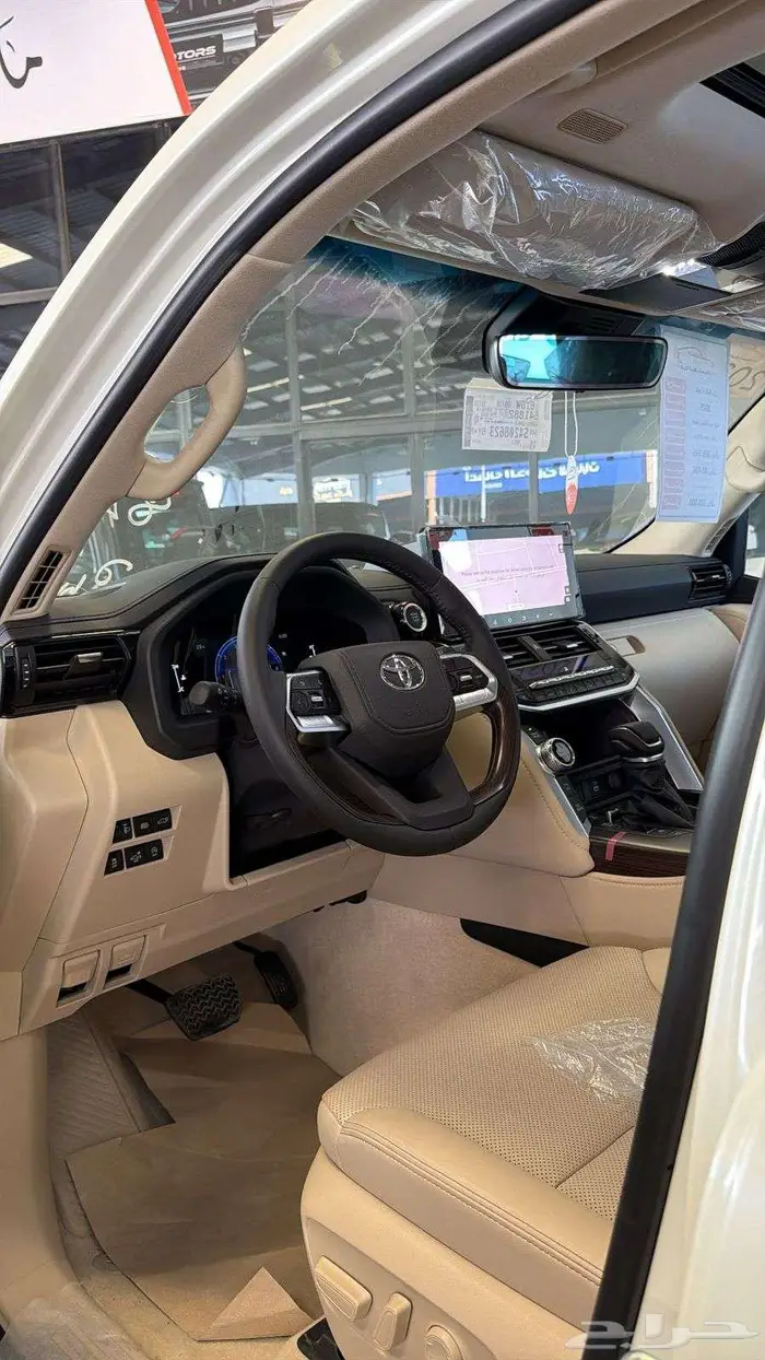 تويوتا لاندكروزر GXR L4 سعودي 2025 1