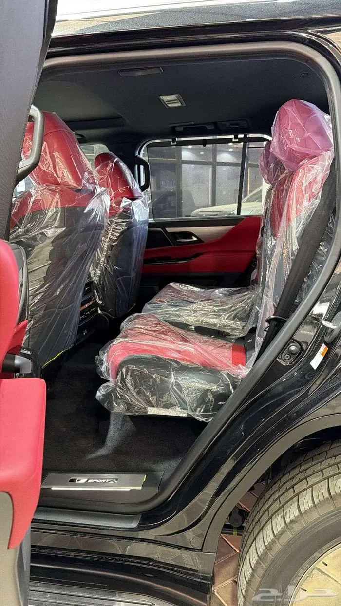 لكزس اف سبورت 2025 عماني 4