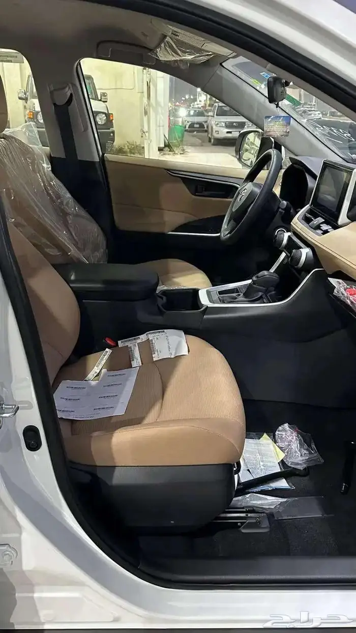 تويوتا راف فور ستاندر دبل وبدون دبل بنزين 2025 كاش وأقساط 6