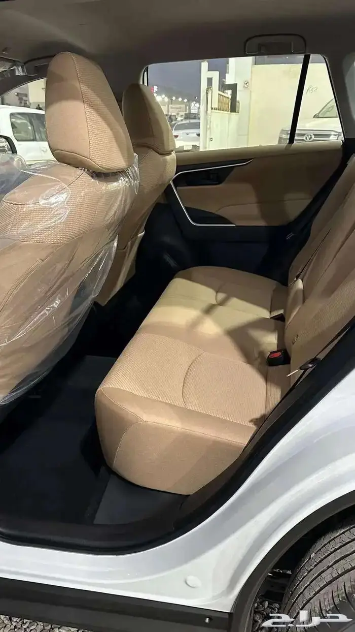 تويوتا راف فور ستاندر دبل وبدون دبل بنزين 2025 كاش وأقساط 8