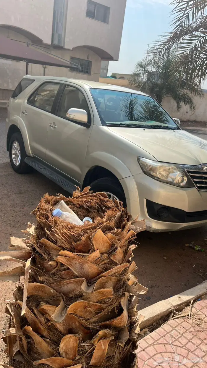 Toyota fortuner 2012 automatic 5