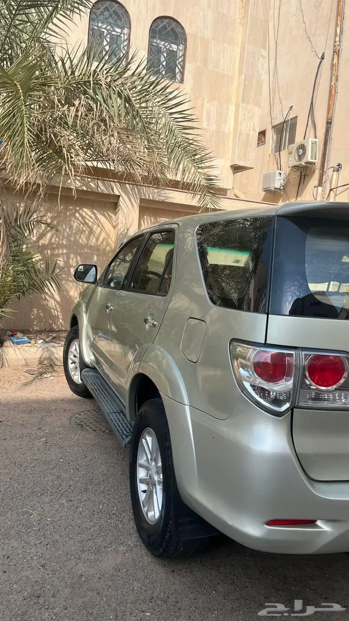 Toyota fortuner 2012 automatic 2