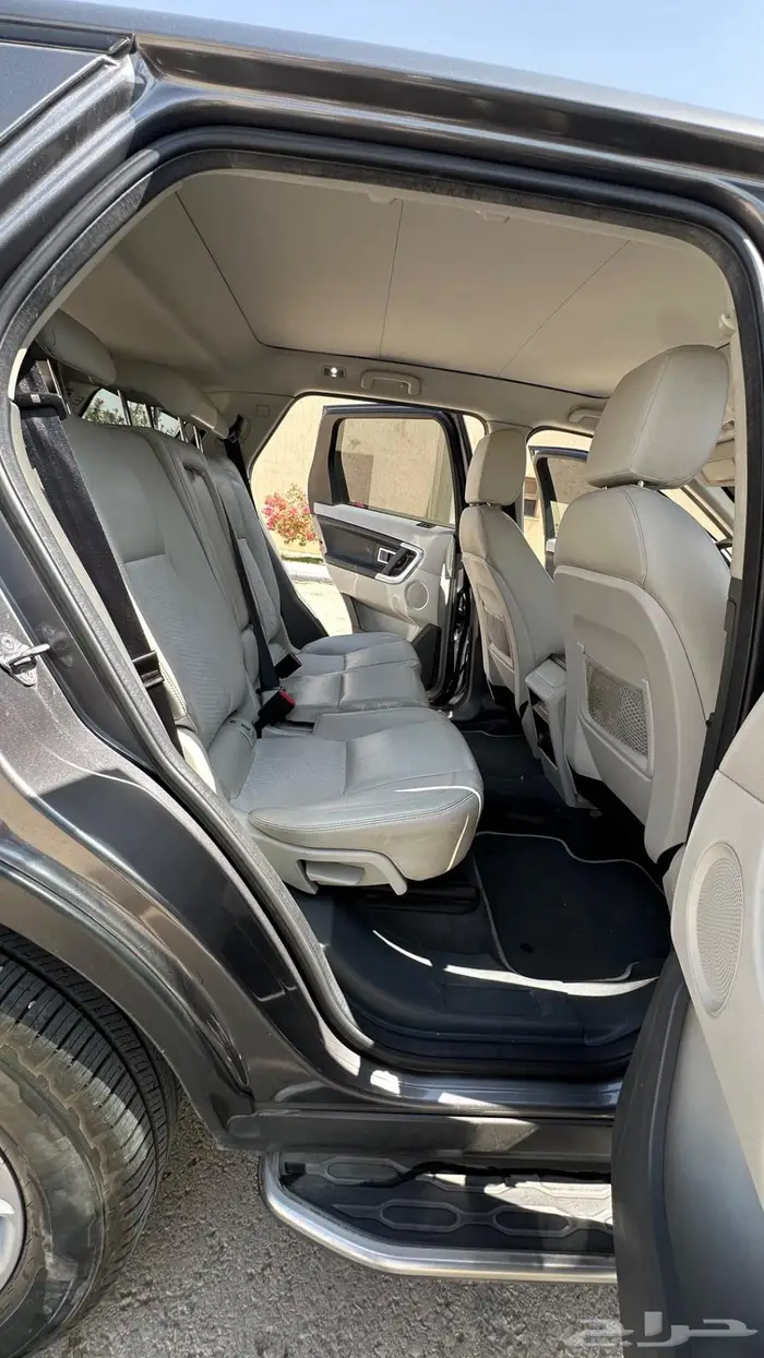 Landrover discovery sports 7 seater. 7