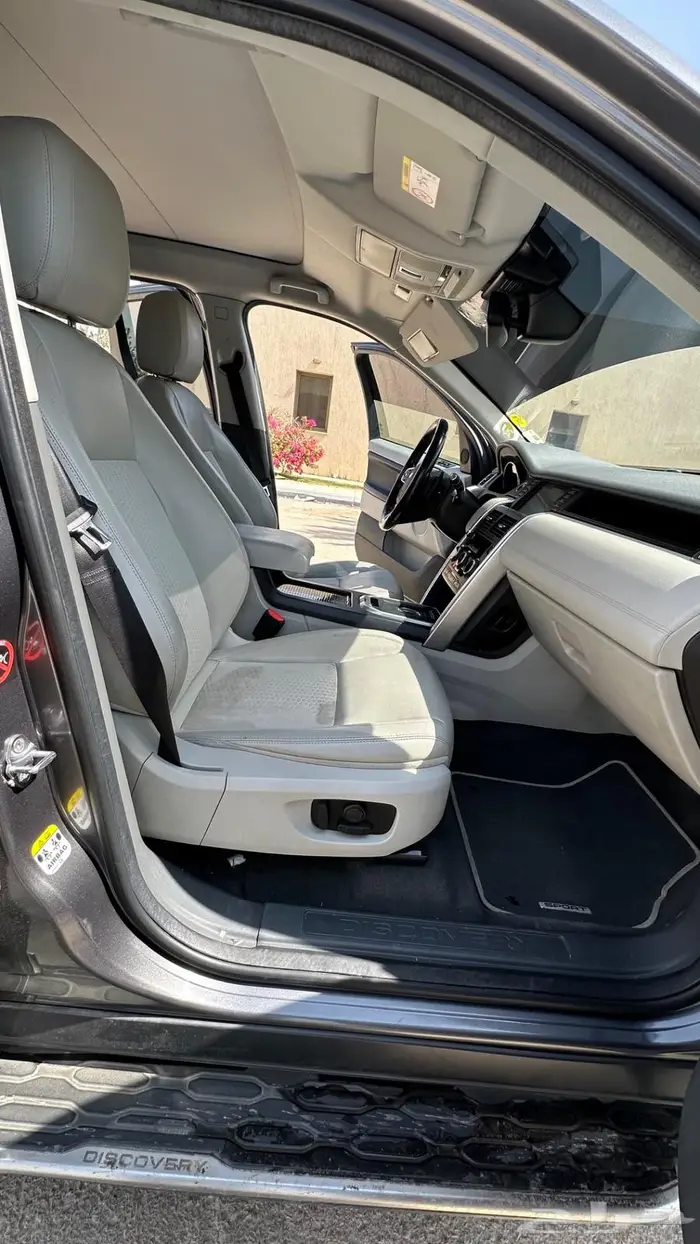 Landrover discovery sports 7 seater. 6