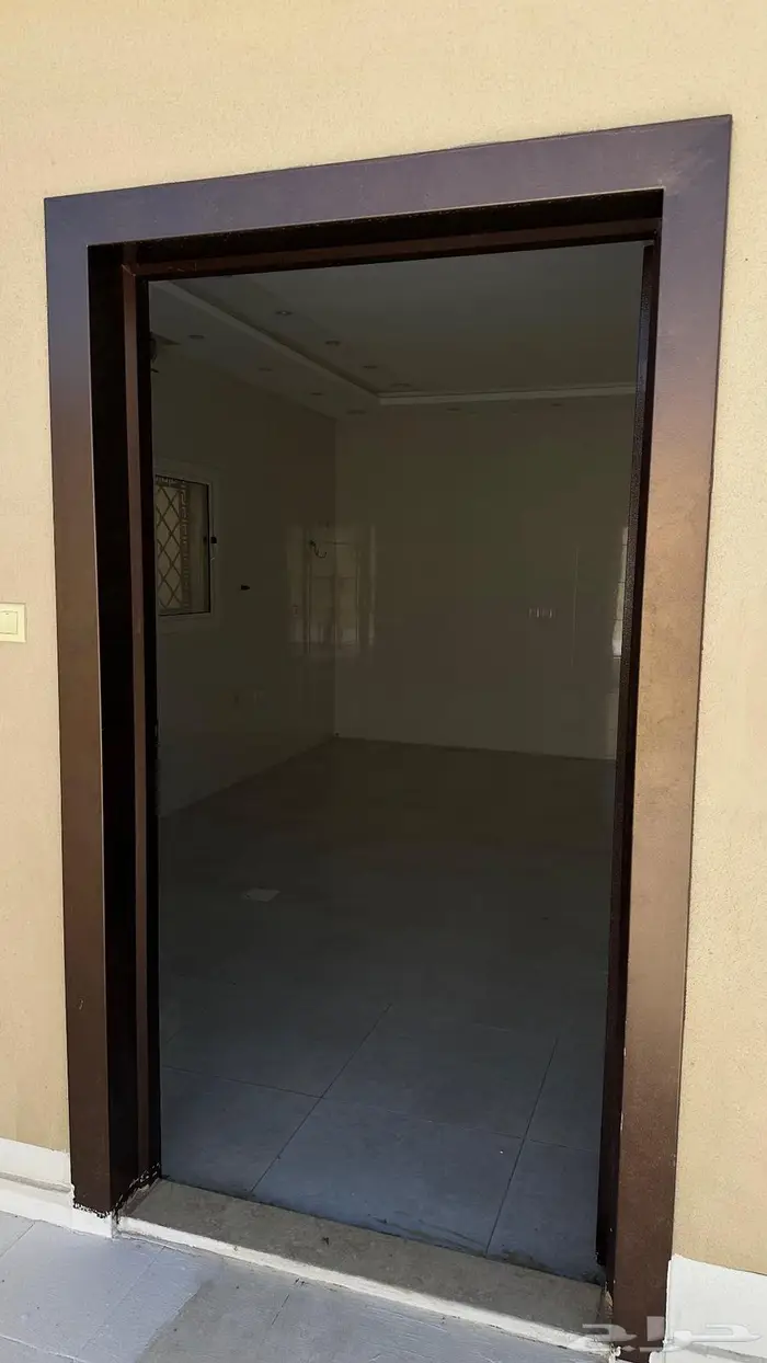 ملحق مدخل وسطح مستقل الوسام 3 18