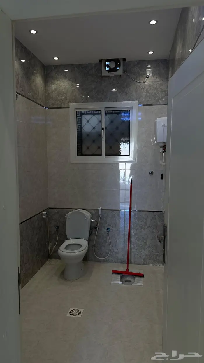 ملحق مدخل وسطح مستقل الوسام 3 15