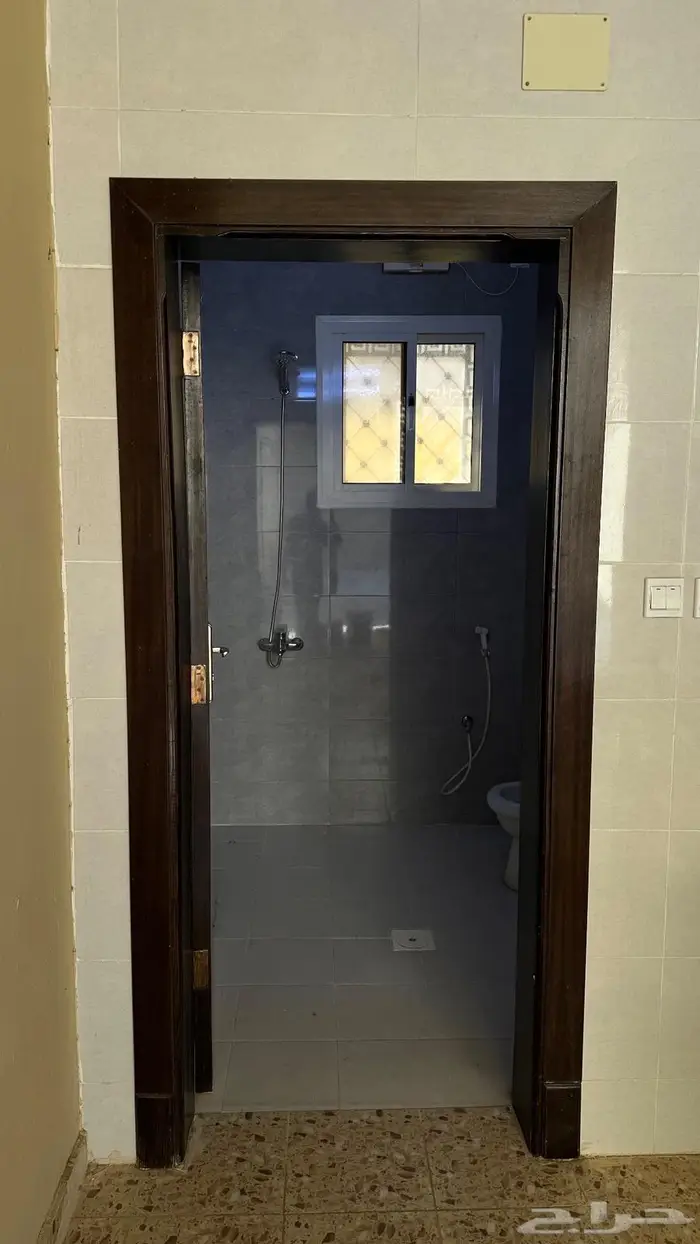 ملحق مدخل وسطح مستقل الوسام 3 4