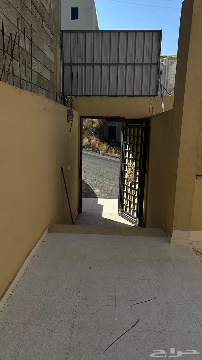 ملحق مدخل وسطح مستقل الوسام 3 1