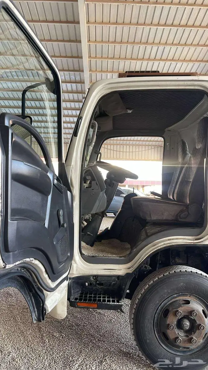 ايسوزو دينا شاص 5 متر تيربو 2012 5