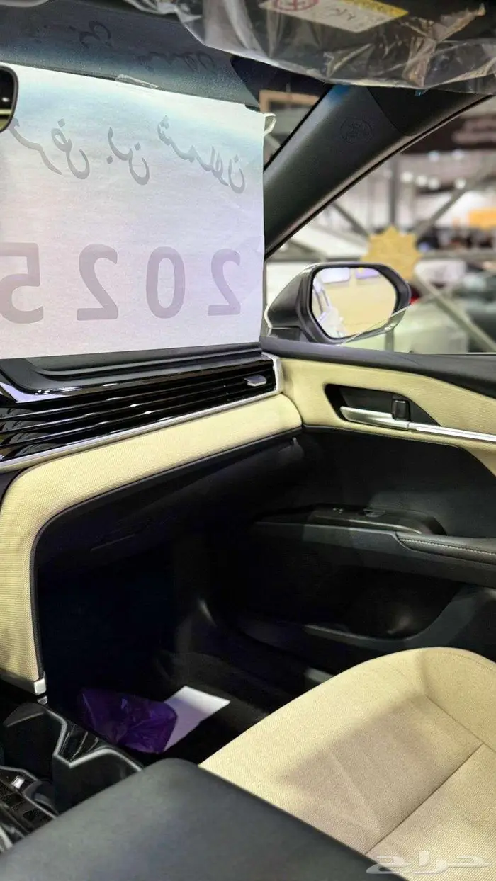 تويوتا كامري LE هايبرد 2025 10