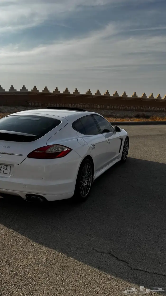 بورش باناميرا 2011 فل كامل 15