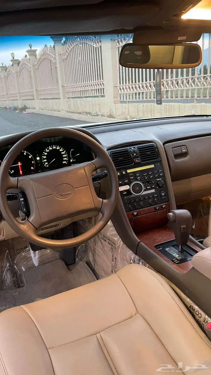 لكزس LS 400 موديل 1990 35