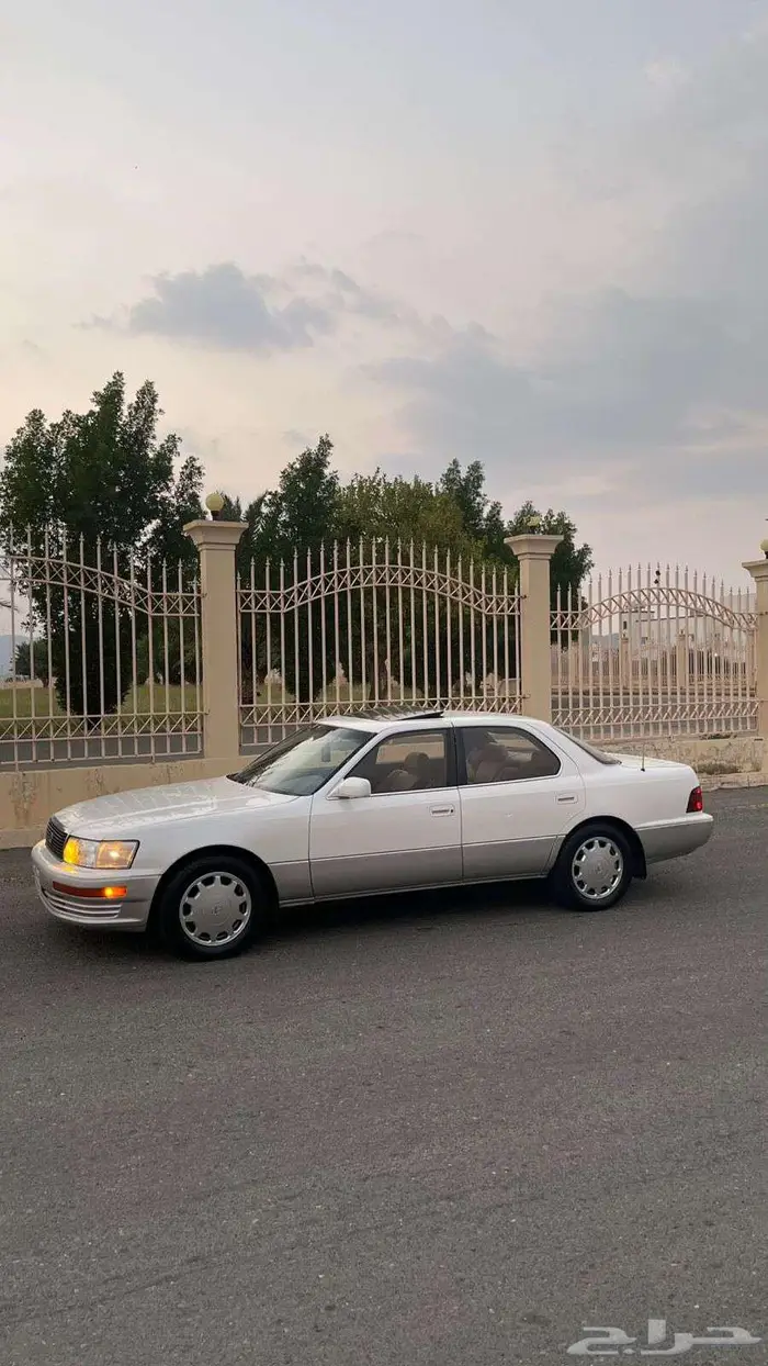 لكزس LS 400 موديل 1990 6