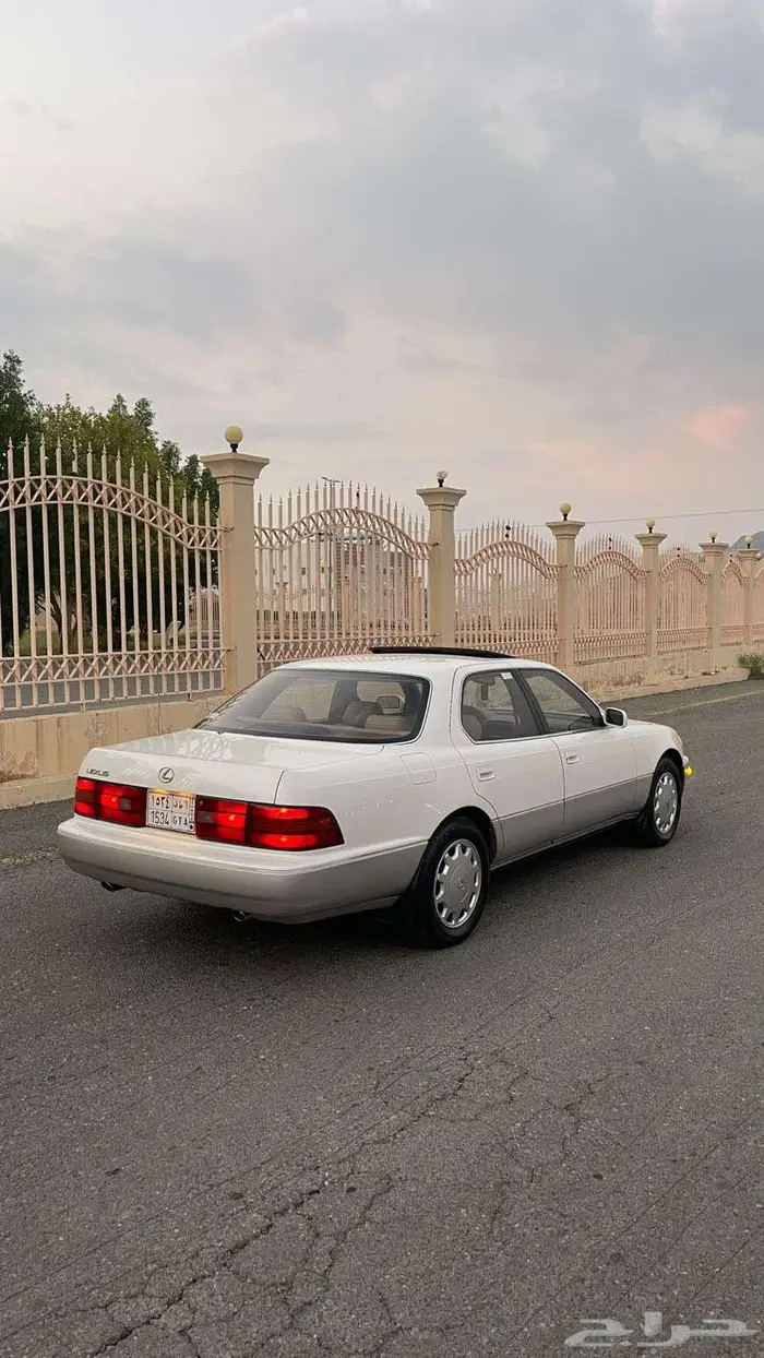 لكزس LS 400 موديل 1990 7