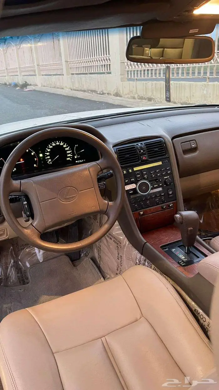 لكزس LS 400 موديل 1990 31