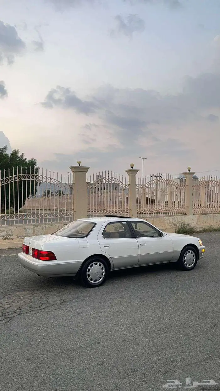 لكزس LS 400 موديل 1990 14