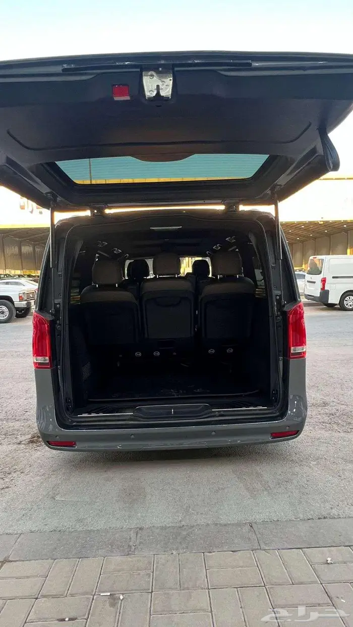 مرسيدس فان V250 موديل 2022- معرض خلف للسيارات 10