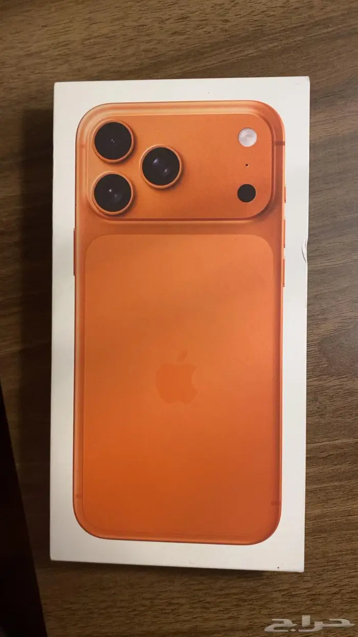 للبدل   iPhone 17 Pro Max اللون  برتقالي 0
