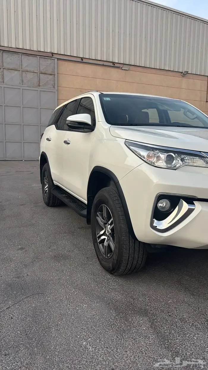 فورتشنر 2019 V6 عداد 135 الف - نظيف جدا 0