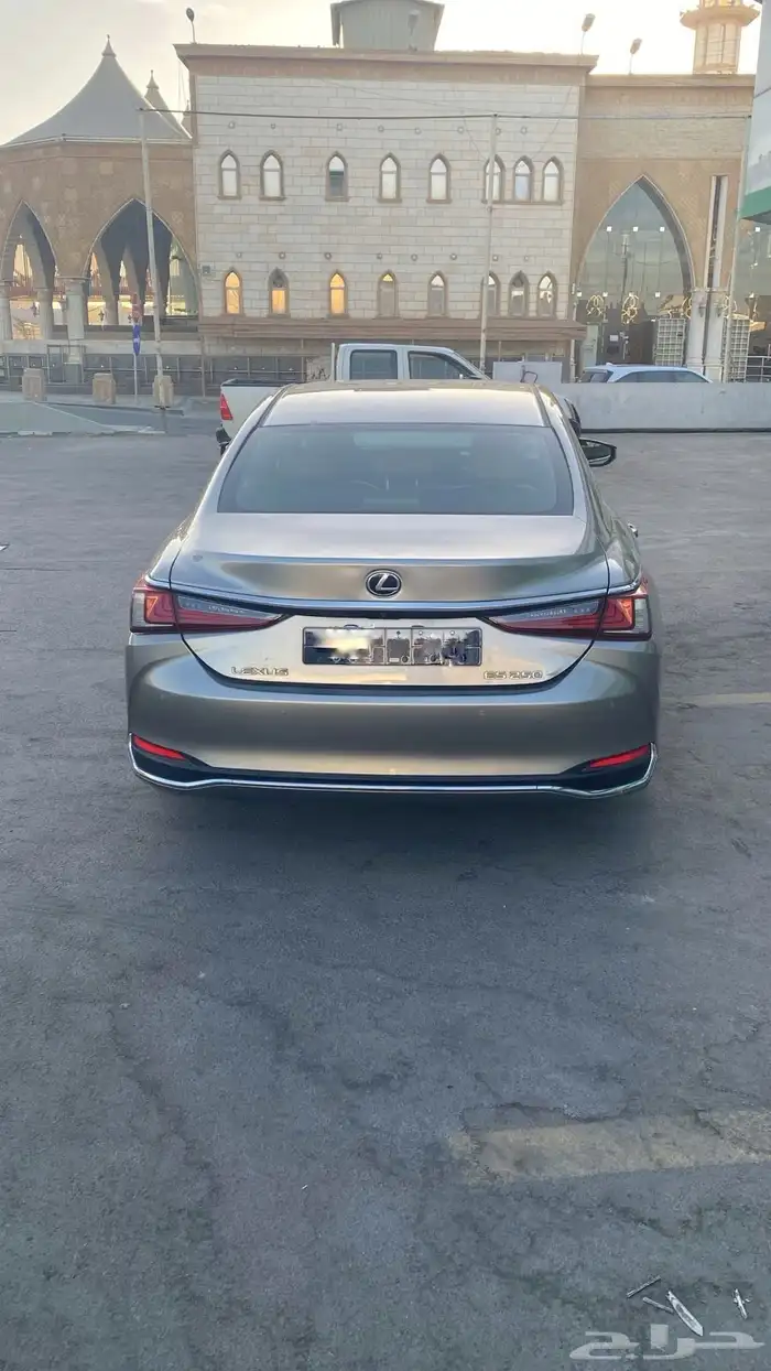 لكزس ES250 2020 1