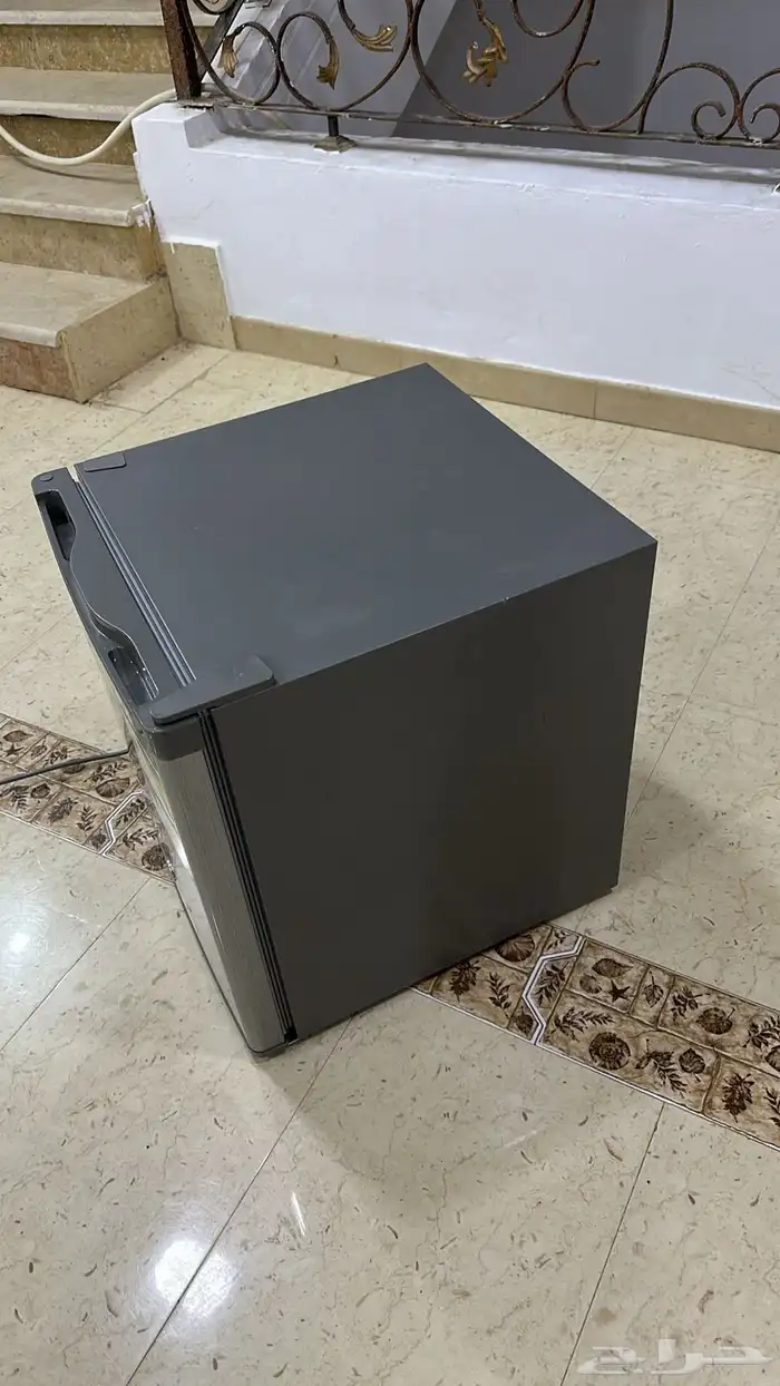 ثلاجه للبيع 1