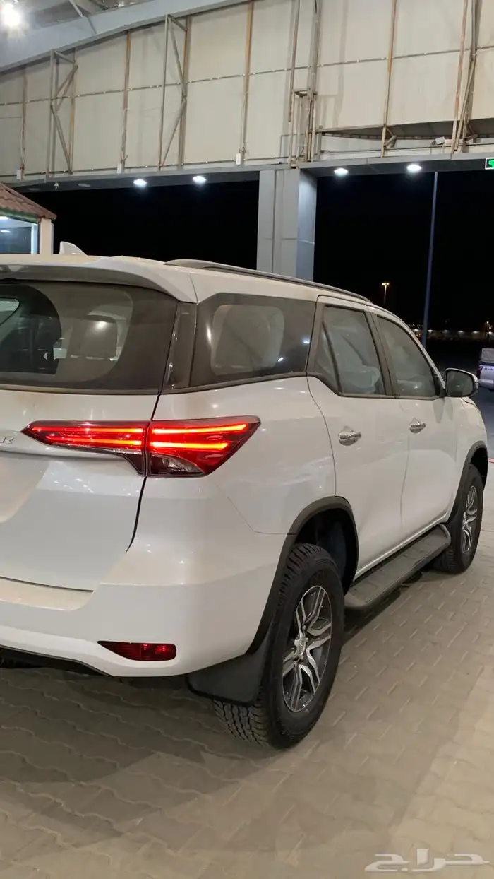 تويوتا فورتشنر -2025 - ديزل - كاش تمويل 4