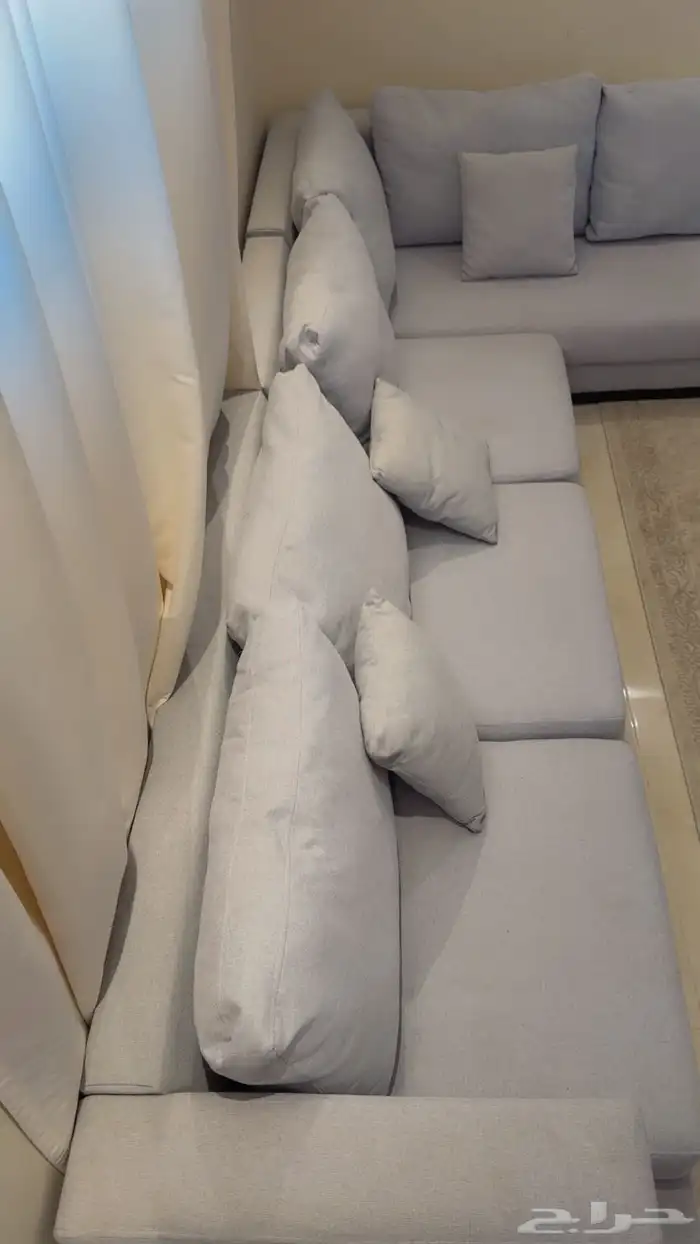 كنب مودرن حرف L وطاولة 4