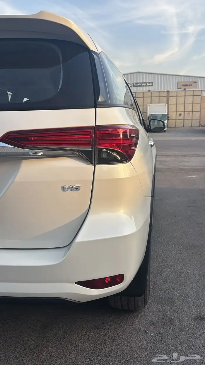 فورتشنر 2019 V6 عداد 135 الف - نظيف جدا 8