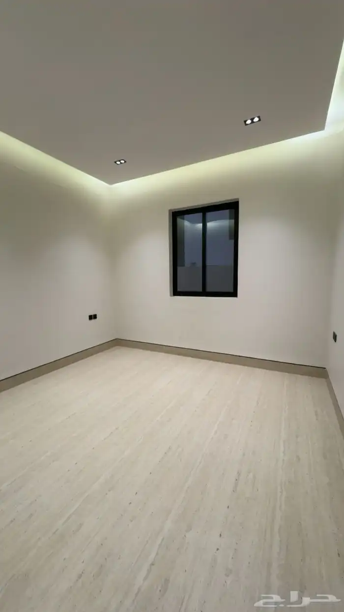 فيلا فاخرة مع شقة في حي البيان 22