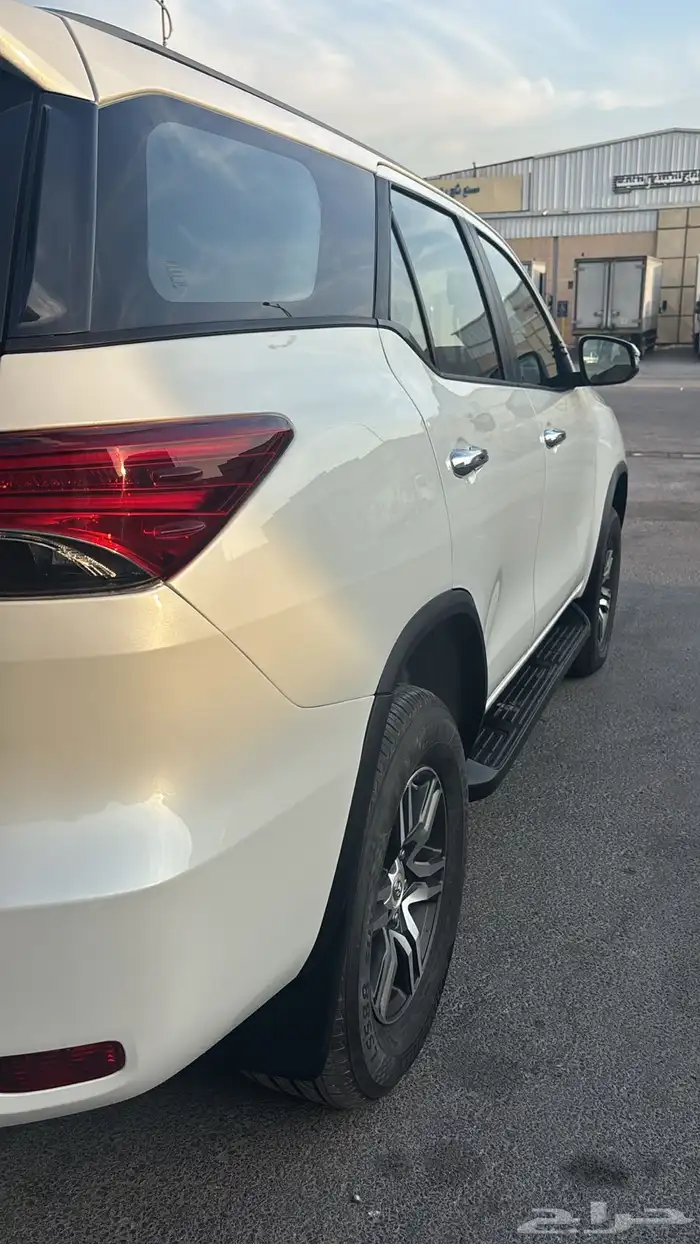 فورتشنر 2019 V6 عداد 135 الف - نظيف جدا 6