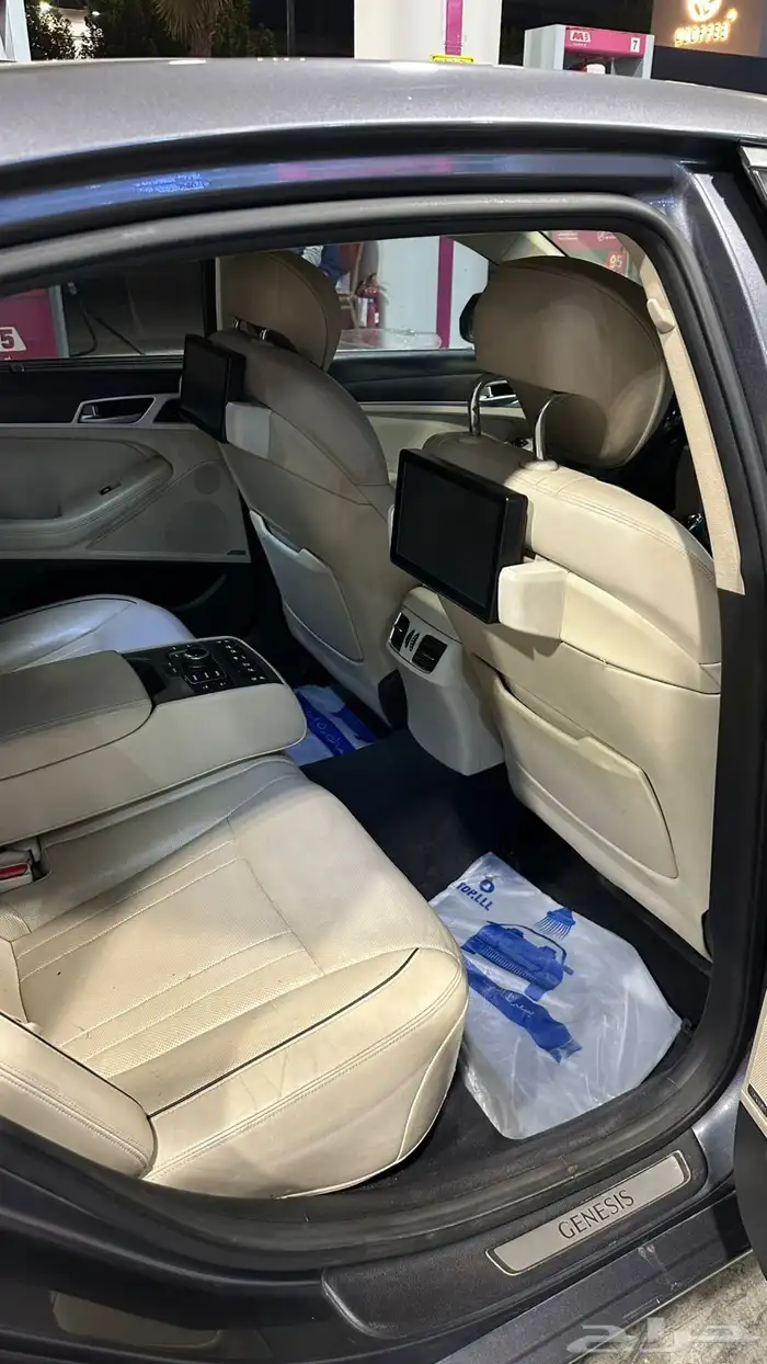 جنسس رويال 6 سلندر 8