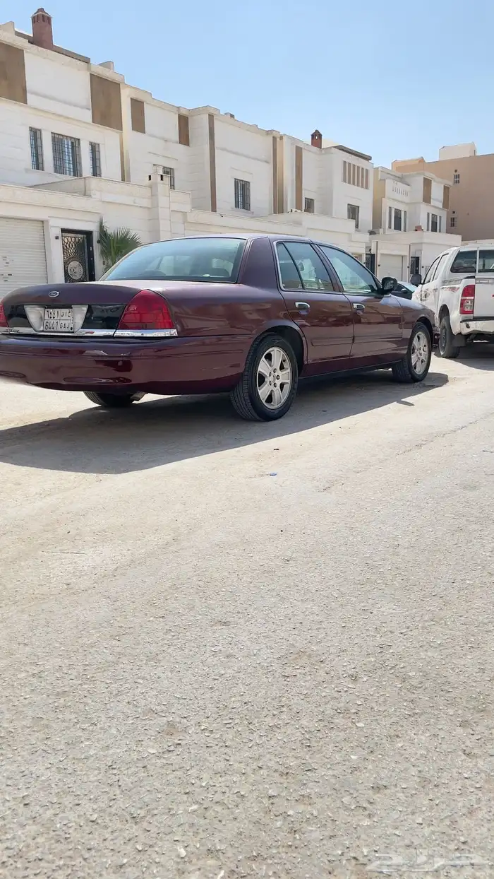 فورد فكتوريا امريكي 2011 2