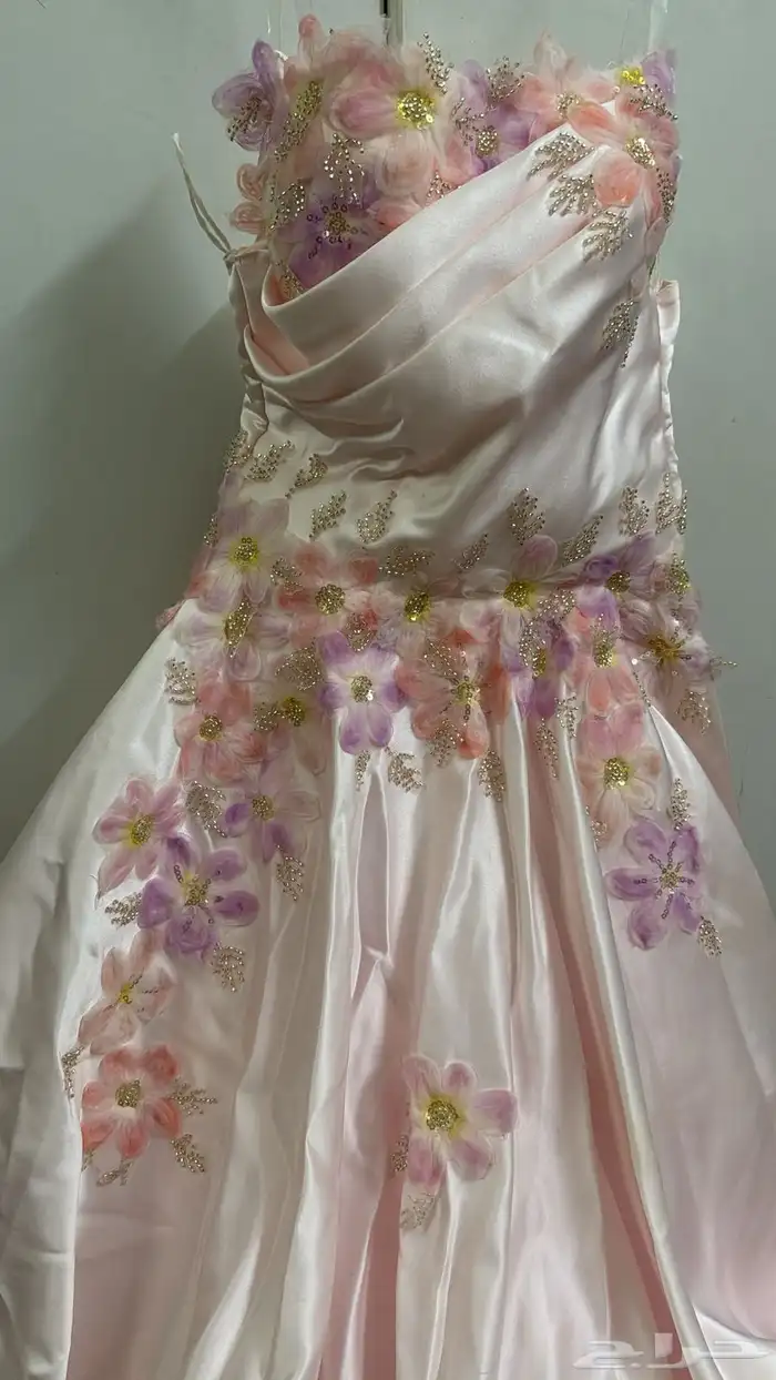 فساتين للبيع 0