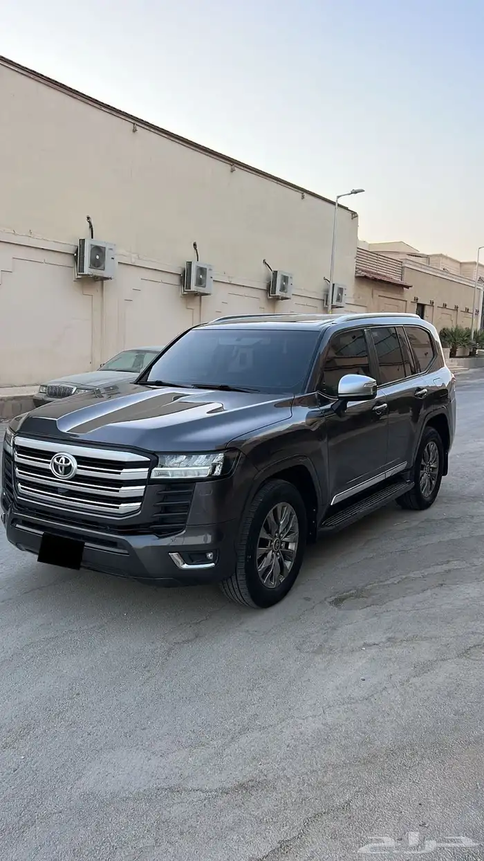 لاندكروزر 2023 وكالة كامل 0