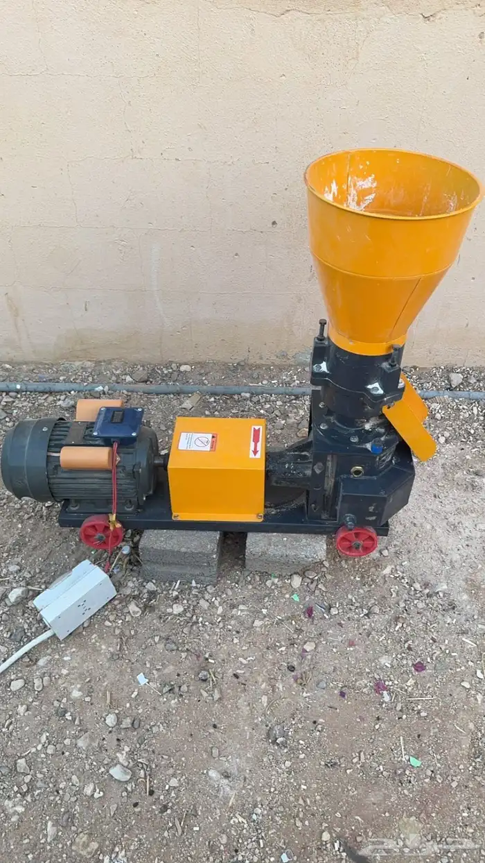 مكينة التكعيب اعلاف 150 كيلو في الساعه 1