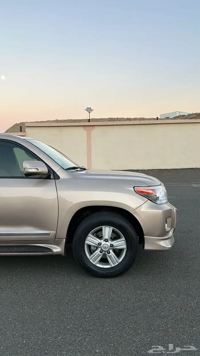 للبيع لاندكلوزر 2013 2