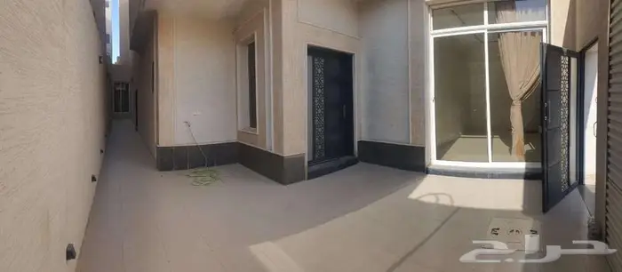 فلة طراز حديث للإيجار بحي المونسية 2