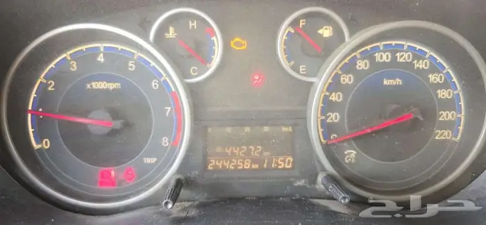 سوزوكي أكس فور 2010 4