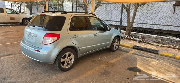 سوزوكي أكس فور 2010 0