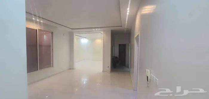 فلة طراز حديث للإيجار بحي المونسية 17