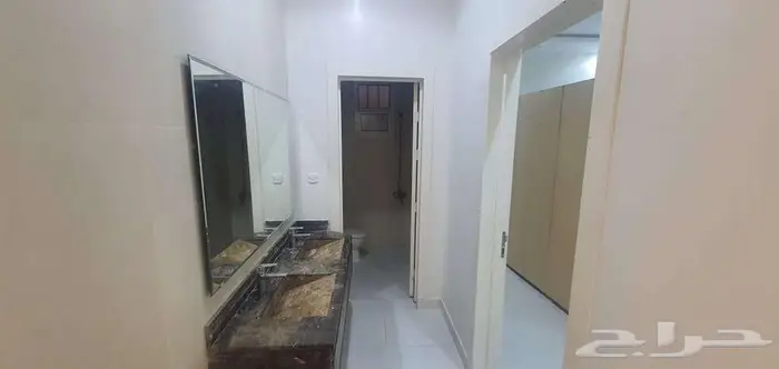 فلة طراز حديث للإيجار بحي المونسية 12