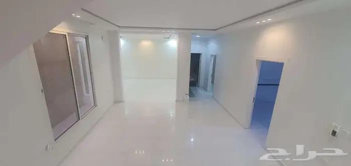 فلة طراز حديث للإيجار بحي المونسية 20