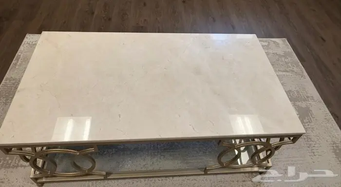 طاولات بسطح رخام 1